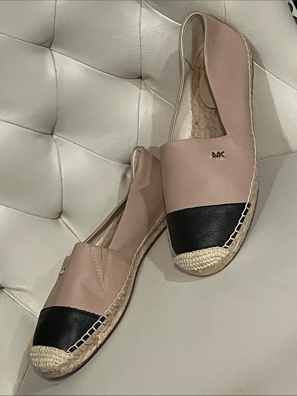 Michael Kors Nude Black Leather Espadrille Flats Size 7 Eye Catching Beautiful